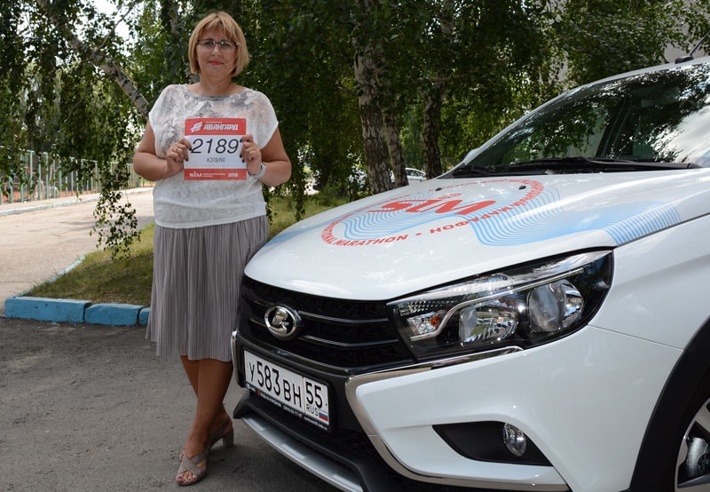 Сюрприз на финише: участница марафона в Омске выиграла автомобиль!