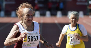 Джулия Хокинс установит рекорд на 100 м в 105 лет