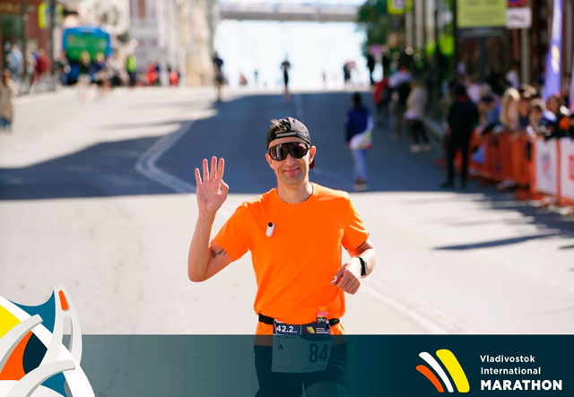 Отчёт с Владивостокского марафона 2022: Виталий Карпенко о пути к марафону и красивом забеге по мостам