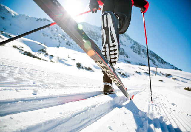 Как правильно подготовить беговые лыжи и ухаживать за ними