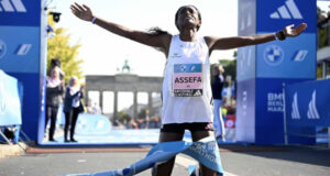 Тигист Ассефа новый мировой рекорд на марафоне